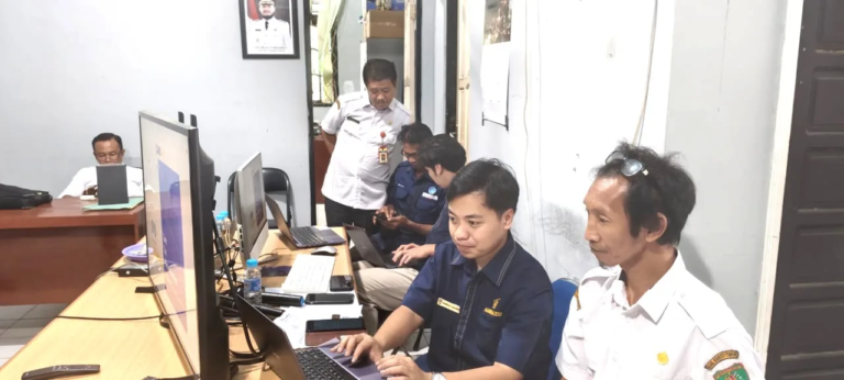 KP2PK Tamiang Layang Dampingi ASN Diskominfops Bartim Lapor SPT Tahunan 2025