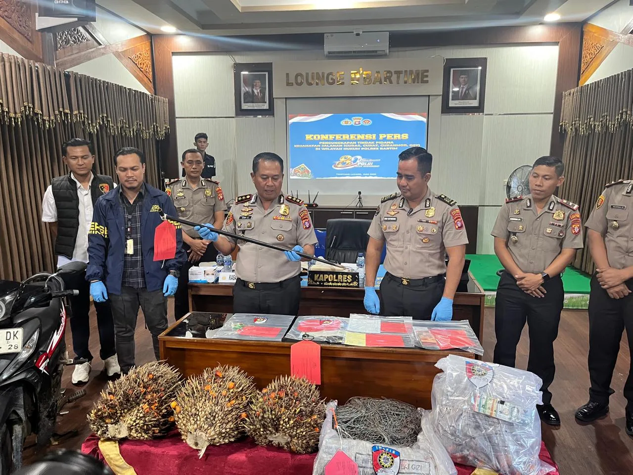 Polres Bartim Bekuk Pelaku Curanmor, Curat Hingga Penggelapan Buah Sawit