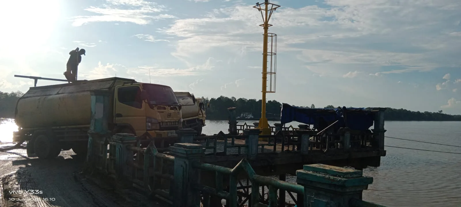 Sejumlah LSM Pertanyakan Legalitas Bongkar Muat CPO PT BKI di Pelabuhan Jelapat