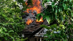 Bekas Kantor Dayak Pos Terbakar, Terduga Pelaku Diamankan Sekuriti