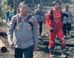 Kapolres Bartim Cek Lokasi Bekas Karhutla dan Bentangkan Spanduk Larangan Membakar Hutan
