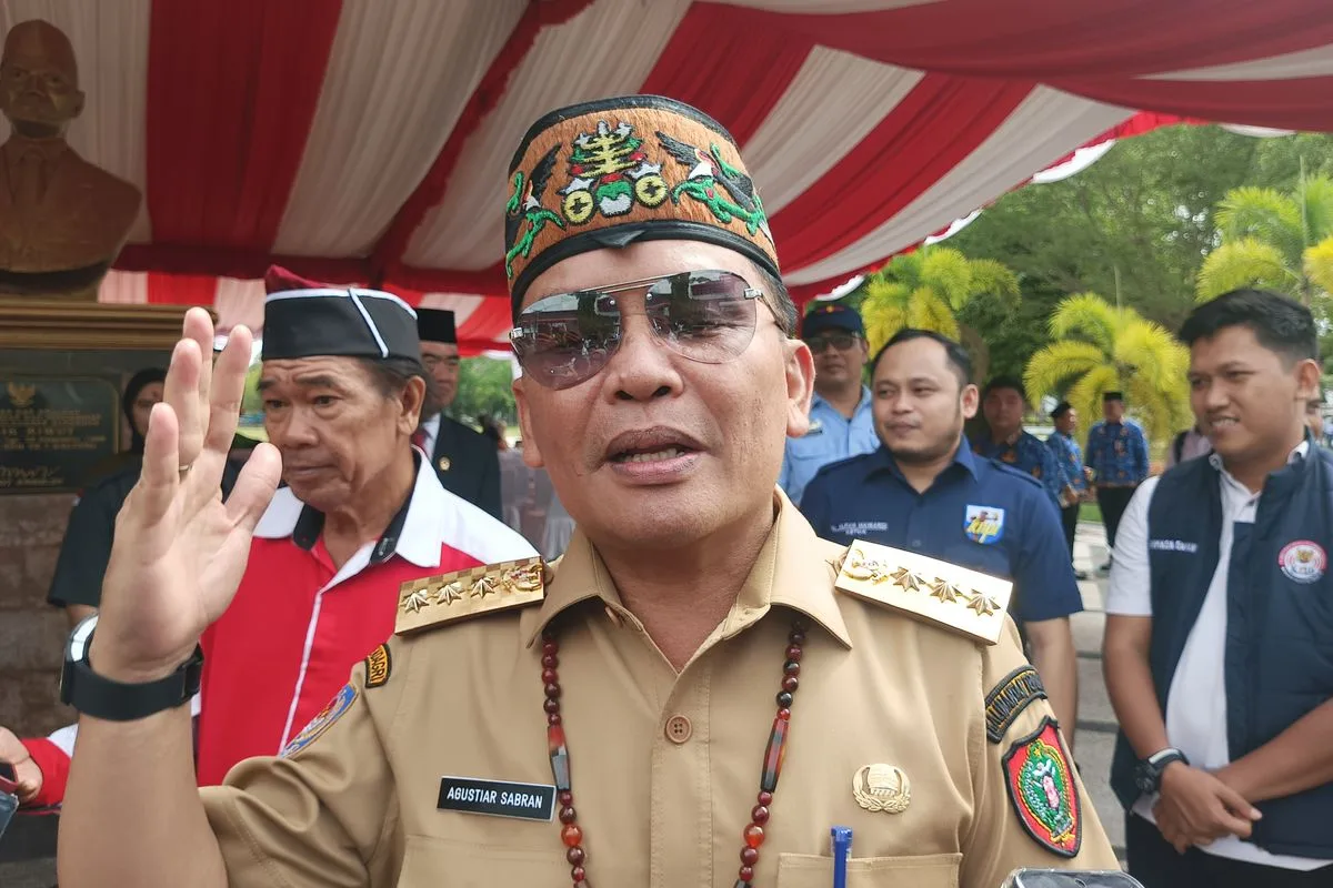 Kalteng Terima 72 Unit Damkar dan 10 Ekskavator Dukung Penanganan Karhutla Dari Presiden 